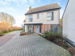 Whinstone House